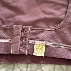 Tributo Compression Sharp Wear Purple Long Sleeve Size Medium.